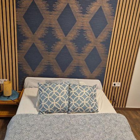 2 Rooms Retro Guesthouse In A Silent Garden Вечеш Экстерьер фото